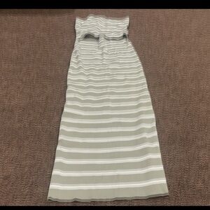 EUC! PrettyGarden ladies Striped Greyish green  White Maxi Dress open Sz M
